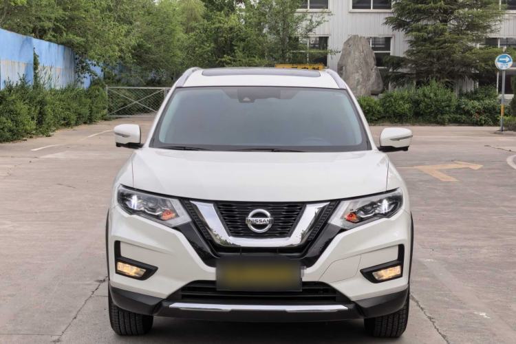 Used Nissan X-Trail 2023 Classic 2.0L Two-Wheel Drive Smart Connect Premium Edition Exterior 1