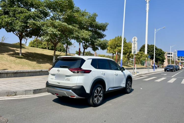 Used Nissan X-Trail 2023 e-POWER Ultra-Hybrid Dual-Motor All-Wheel-Drive Luxury Edition Exterior 1