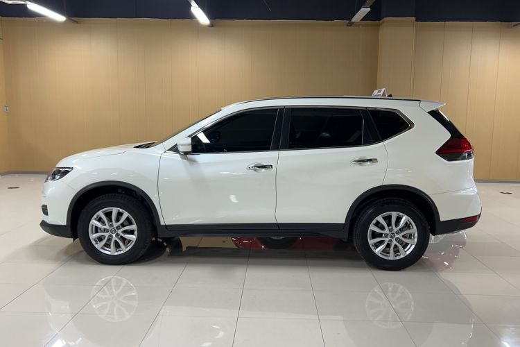 Used Nissan X-Trail 2023 Classic 2.0L Two-Wheel Drive Smart Connect & Comfort Edition Exterior 1