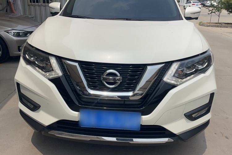 Used Nissan X-Trail 2023 Classic 2.0L Two-Wheel Drive Smart Connect Premium Edition Exterior 1