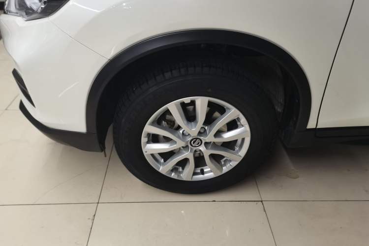 Used Nissan X-Trail 2023 Classic 2.0L Two-Wheel Drive Smart Connect Premium Edition Exterior 2