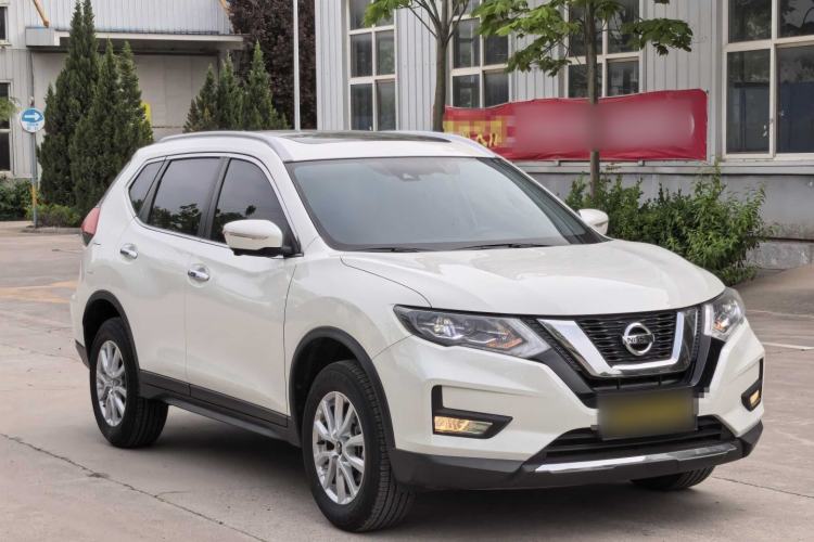 Used Nissan X-Trail 2023 Classic 2.0L Two-Wheel Drive Smart Connect Premium Edition Exterior 2