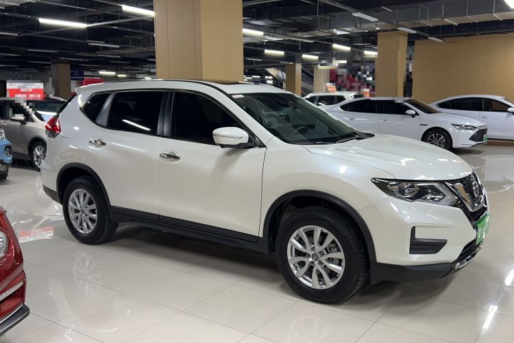 Used Nissan X-Trail 2023 Classic 2.0L Two-Wheel Drive Smart Connect & Comfort Edition Exterior 2