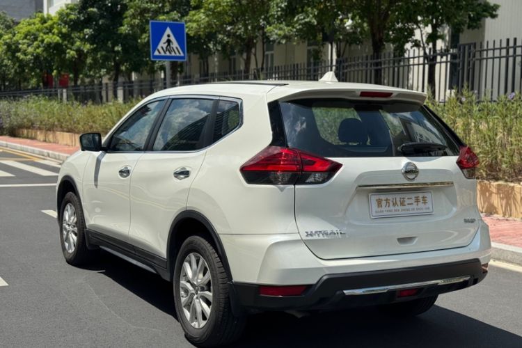 Used Nissan X-Trail 2023 Classic 2.0L Two-Wheel Drive Smart Connect Premium Edition Exterior 3