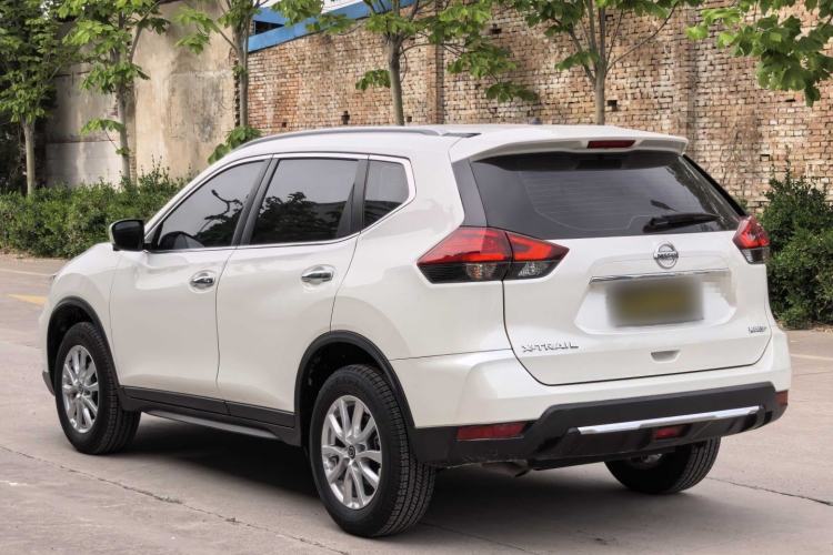 Used Nissan X-Trail 2023 Classic 2.0L Two-Wheel Drive Smart Connect Premium Edition Exterior 3
