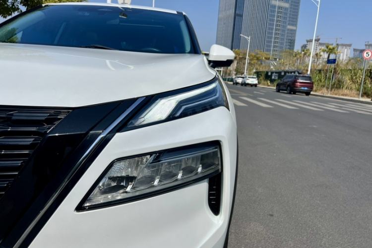 Used Nissan X-Trail 2023 e-POWER Ultra-Hybrid Dual-Motor All-Wheel-Drive Luxury Edition Exterior 3