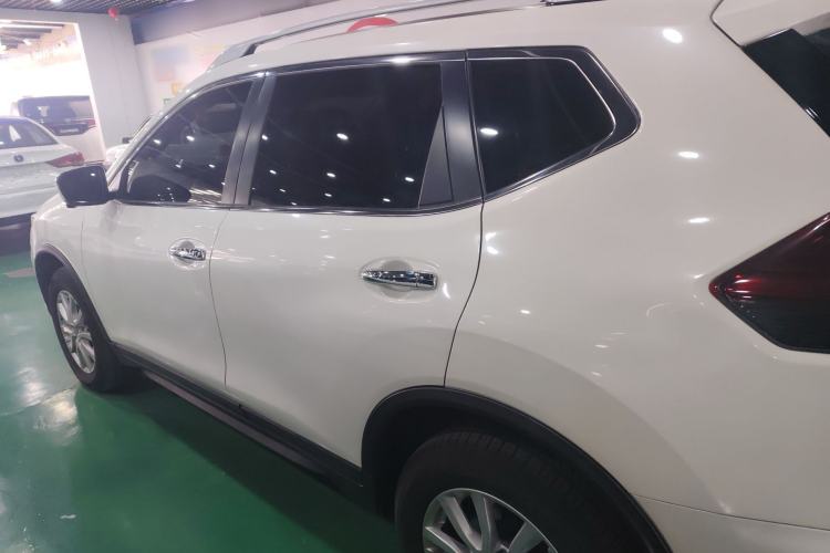 Used Nissan X-Trail 2023 Classic 2.0L Two-Wheel Drive Smart Connect Premium Edition Exterior 3
