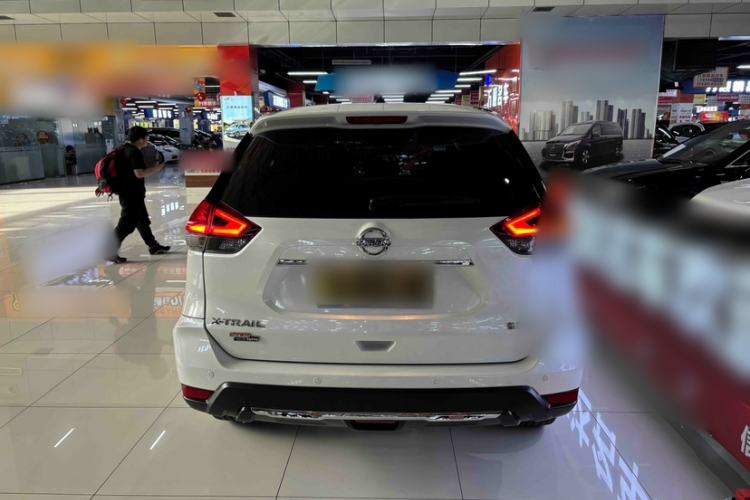 Used Nissan X-Trail 2023 Classic 2.0L Two-Wheel Drive Smart Connect & Comfort Edition Exterior 3