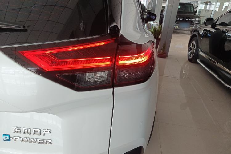 Used Nissan X-Trail 2023 e-POWER Ultra-Hybrid Dual-Motor All-Wheel-Drive Luxury Edition Exterior 3