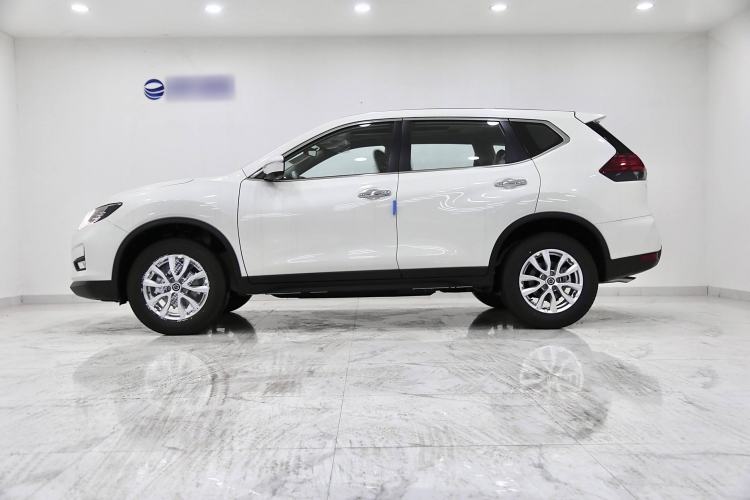 Used Nissan X-Trail 2023 Classic 2.0L Two-Wheel Drive Smart Connect Premium Edition Exterior 3