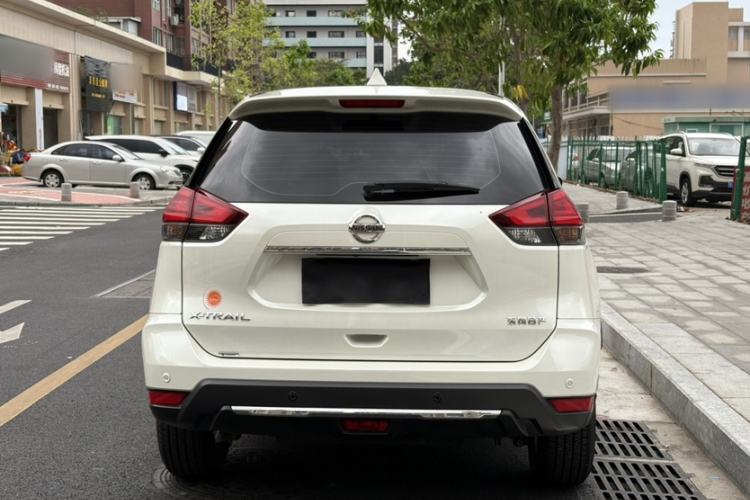 Used Nissan X-Trail 2023 Classic 2.0L Two-Wheel Drive Smart Connect & Comfort Edition Exterior 4