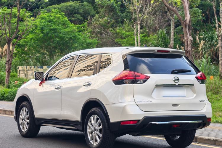 Used Nissan X-Trail 2023 Classic 2.0L Two-Wheel Drive Smart Connect & Comfort Edition Exterior 4