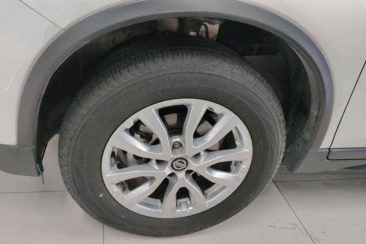 Used Nissan X-Trail 2023 Classic 2.0L Two-Wheel Drive Smart Connect & Comfort Edition Exterior 4