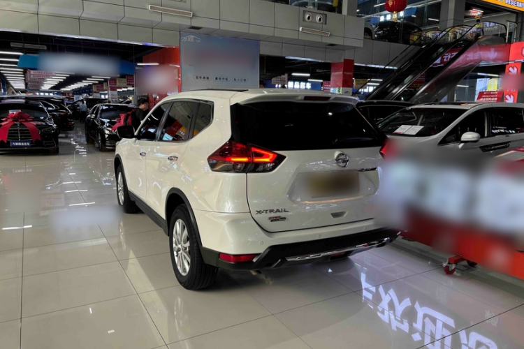 Used Nissan X-Trail 2023 Classic 2.0L Two-Wheel Drive Smart Connect & Comfort Edition Exterior 4