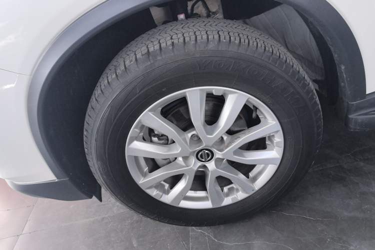 Used Nissan X-Trail 2023 Classic 2.0L Two-Wheel Drive Smart Connect & Comfort Edition Exterior 4