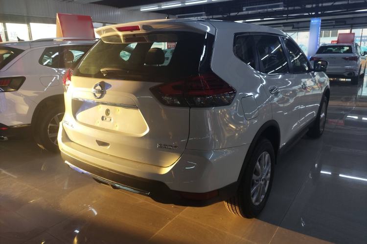 Used Nissan X-Trail 2023 Classic 2.0L Two-Wheel Drive Smart Connect Premium Edition Exterior 5