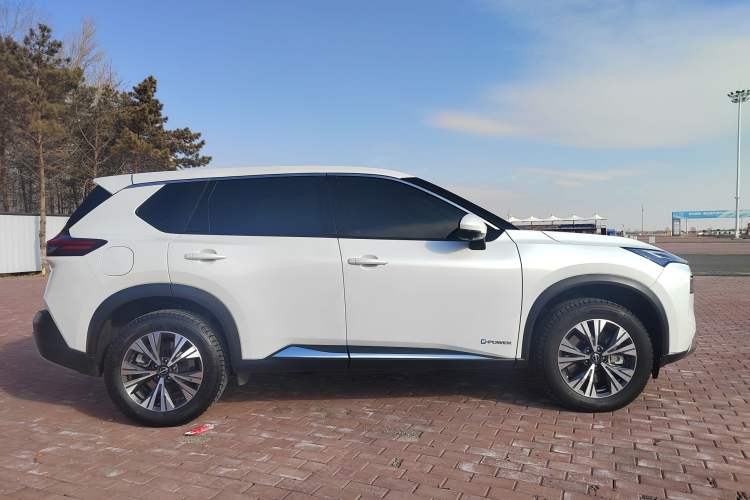 Used Nissan X-Trail 2023 e-POWER Ultra-Hybrid Dual-Motor All-Wheel-Drive Luxury Edition Exterior 5