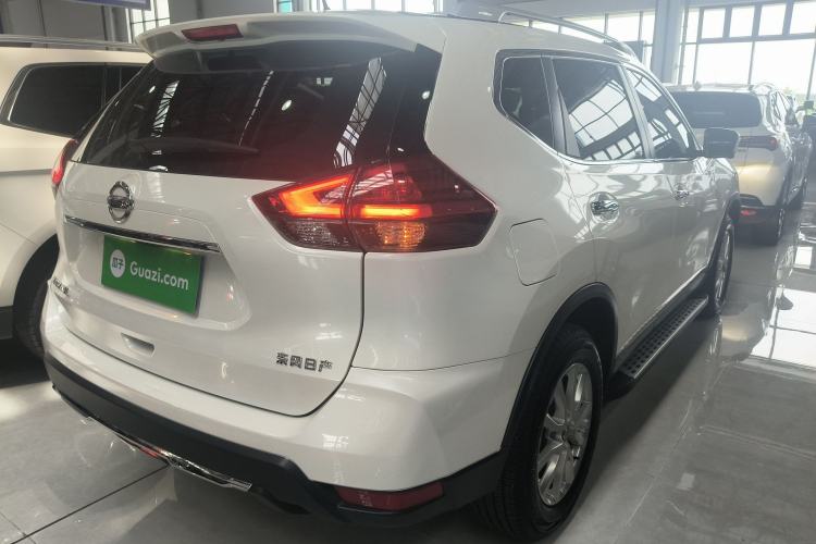 Used Nissan X-Trail 2023 Classic 2.0L Two-Wheel Drive Smart Connect Premium Edition Exterior 5