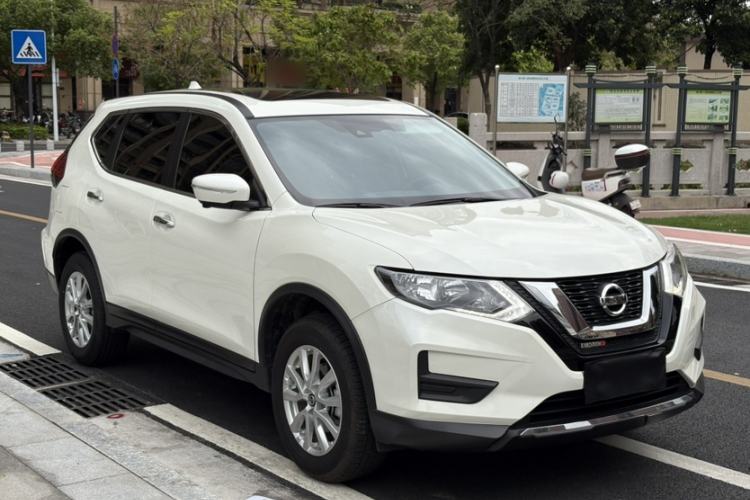 Used Nissan X-Trail 2023 Classic 2.0L Two-Wheel Drive Smart Connect & Comfort Edition Exterior 5
