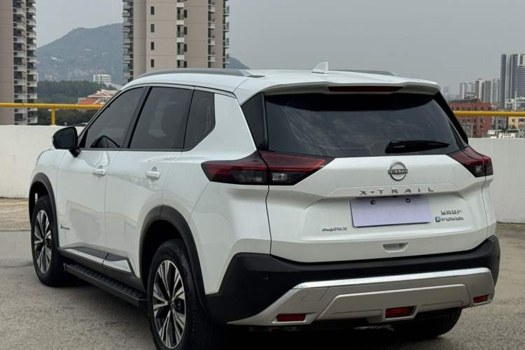 Used Nissan X-Trail 2023 e-POWER Ultra-Hybrid Dual-Motor All-Wheel-Drive Luxury Edition Exterior 5