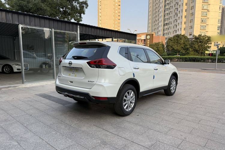Used Nissan X-Trail 2023 Classic 2.0L Two-Wheel Drive Smart Connect Premium Edition Exterior 5