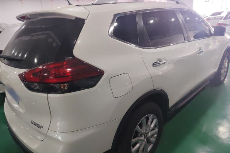 Used Nissan X-Trail 2023 Classic 2.0L Two-Wheel Drive Smart Connect Premium Edition Exterior 5