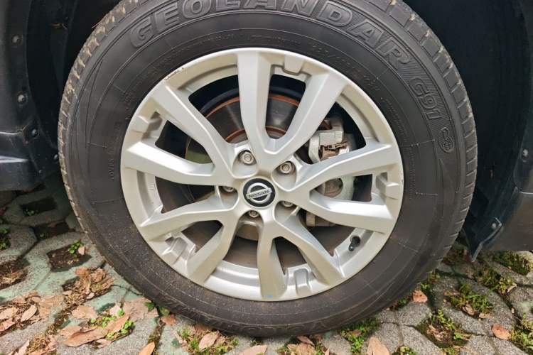 Used Nissan X-Trail 2023 Classic 2.0L Two-Wheel Drive Smart Connect Premium Edition Exterior 7