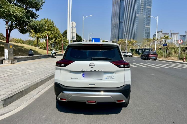 Used Nissan X-Trail 2023 e-POWER Ultra-Hybrid Dual-Motor All-Wheel-Drive Luxury Edition Exterior 8