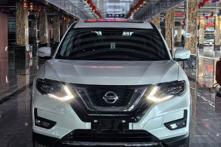 Used Nissan X-Trail 2023 Classic 2.0L Two-Wheel Drive Smart Connect Premium Edition Exterior 9