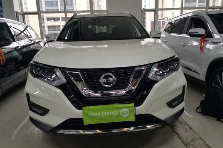 Used Nissan X-Trail 2023 Classic 2.0L Two-Wheel Drive Smart Connect Premium Edition Front