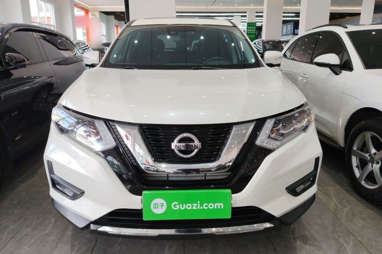 Used Nissan X-Trail 2023 Classic 2.0L Two-Wheel Drive Smart Connect Premium Edition Front