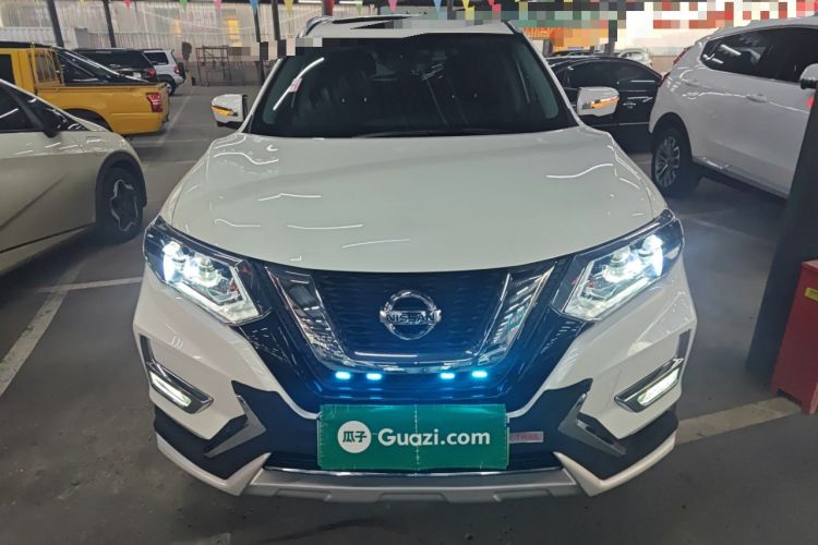 Used Nissan X-Trail 2023 Classic 2.0L Two-Wheel Drive Smart Connect Premium Edition Front
