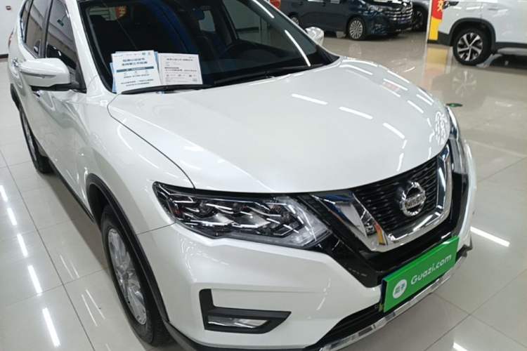 Used Nissan X-Trail 2023 Classic 2.0L Two-Wheel Drive Smart Connect Premium Edition Front Right 45 Deg