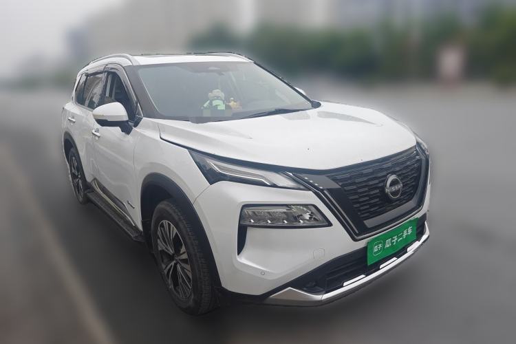 Used Nissan X-Trail 2023 e-POWER Ultra-Hybrid Dual-Motor All-Wheel-Drive Luxury Edition Front Right 45 Deg