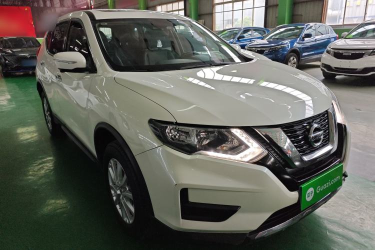 Used Nissan X-Trail 2023 Classic 2.0L Two-Wheel Drive Smart Connect & Comfort Edition Front Right 45 Deg
