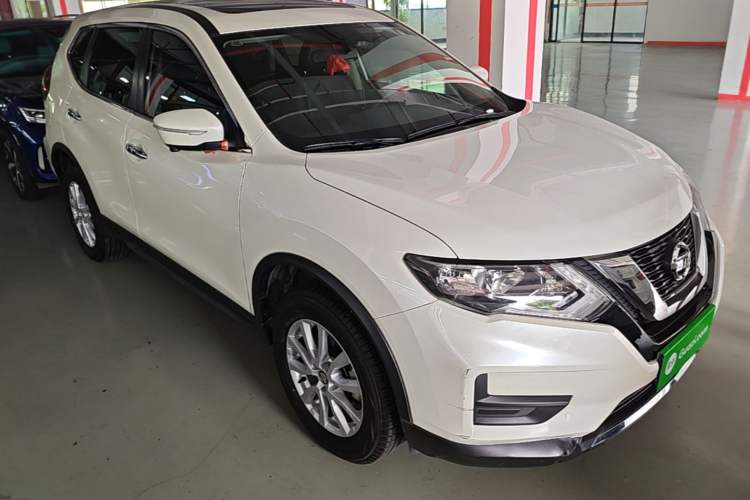 Used Nissan X-Trail 2023 Classic 2.0L Two-Wheel Drive Smart Connect & Comfort Edition Front Right 45 Deg