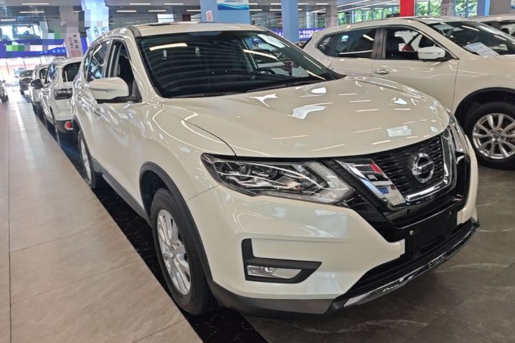 Used Nissan X-Trail 2023 Classic 2.0L Two-Wheel Drive Smart Connect Premium Edition Front Right 45 Deg