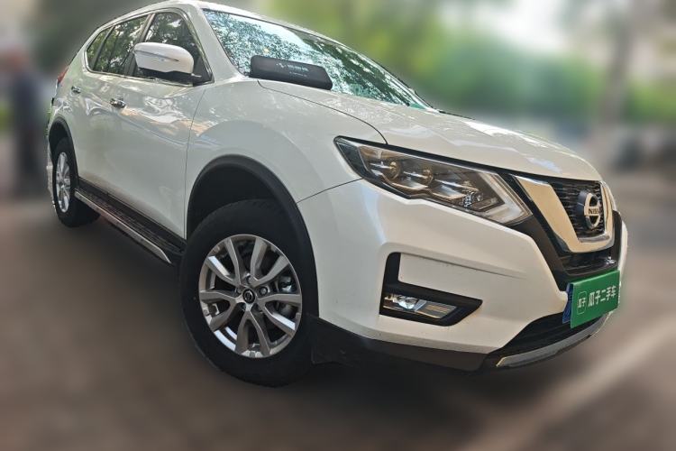 Used Nissan X-Trail 2023 Classic 2.0L Two-Wheel Drive Smart Connect Premium Edition Front Right 45 Deg