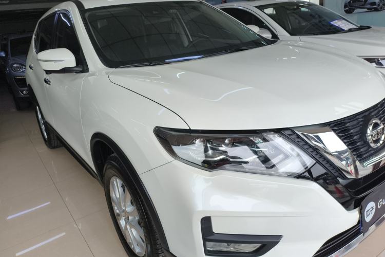 Used Nissan X-Trail 2023 Classic 2.0L Two-Wheel Drive Smart Connect Premium Edition Front Right 45 Deg