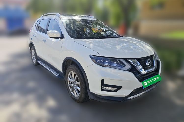 Used Nissan X-Trail 2023 Classic 2.0L Two-Wheel Drive Smart Connect Premium Edition Front Right 45 Deg