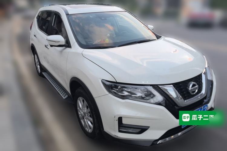 Used Nissan X-Trail 2023 Classic 2.0L Two-Wheel Drive Smart Connect Premium Edition Front Right 45 Deg