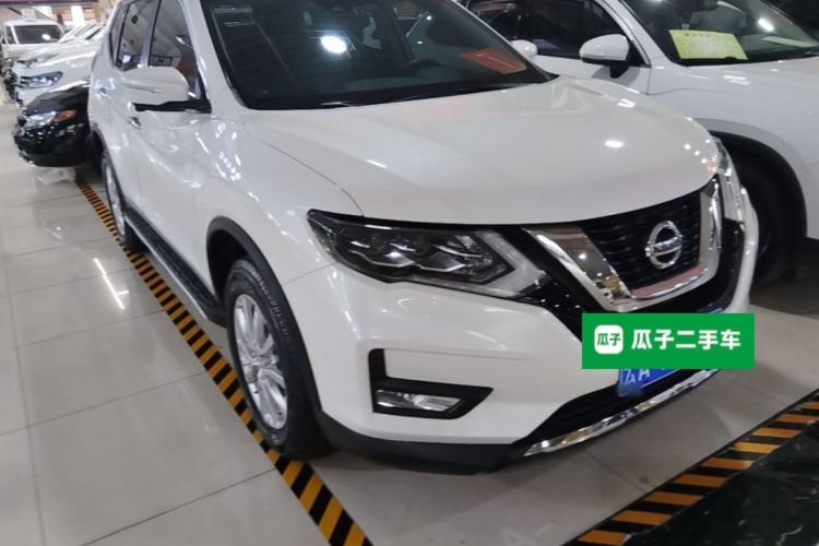 Used Nissan X-Trail 2023 Classic 2.0L Two-Wheel Drive Smart Connect Premium Edition Front Right 45 Deg