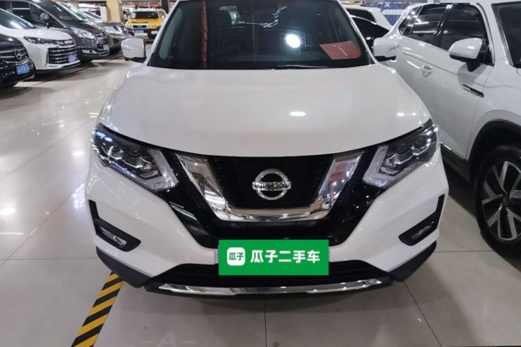 Used Nissan X-Trail 2023 Classic 2.0L Two-Wheel Drive Smart Connect Premium Edition Front