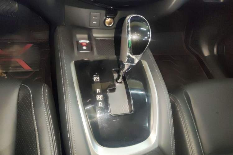 Used Nissan X-Trail 2023 Classic 2.0L Two-Wheel Drive Smart Connect Premium Edition Gear Lever