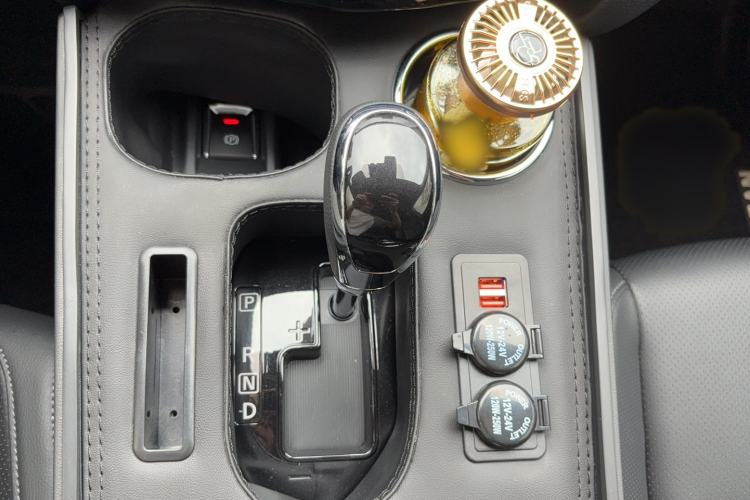 Used Nissan X-Trail 2023 Classic 2.0L Two-Wheel Drive Smart Connect & Comfort Edition Gear Lever