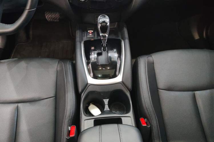 Used Nissan X-Trail 2023 Classic 2.0L Two-Wheel Drive Smart Connect Premium Edition Gear Lever