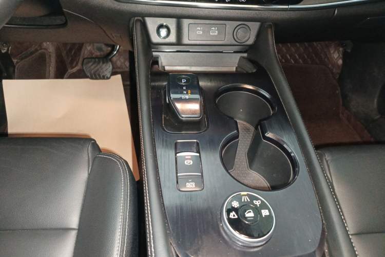 Used Nissan X-Trail 2023 e-POWER Ultra-Hybrid Dual-Motor All-Wheel-Drive Luxury Edition Gear Lever