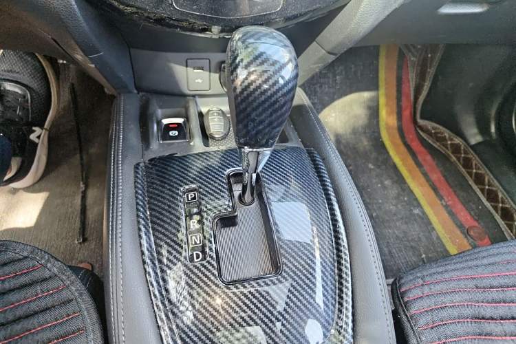 Used Nissan X-Trail 2023 Classic 2.0L Two-Wheel Drive Smart Connect Premium Edition Gear Lever