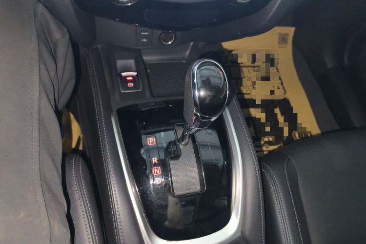 Used Nissan X-Trail 2023 Classic 2.0L Two-Wheel Drive Smart Connect & Comfort Edition Gear Lever