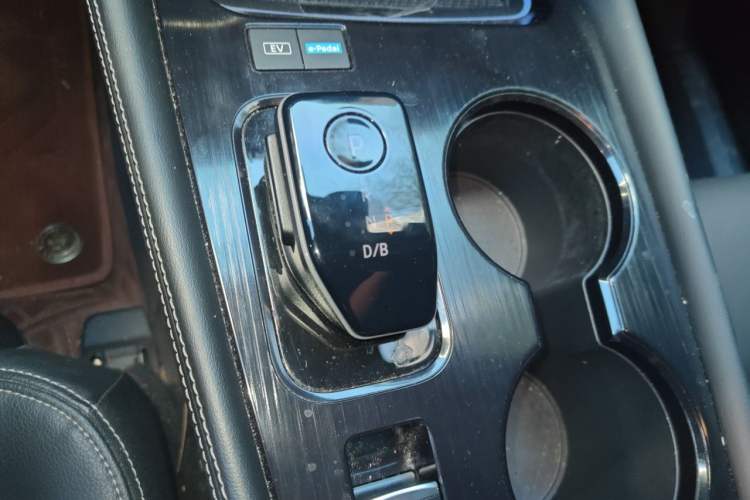 Used Nissan X-Trail 2023 e-POWER Ultra-Hybrid Dual-Motor All-Wheel-Drive Supreme Edition Gear Lever